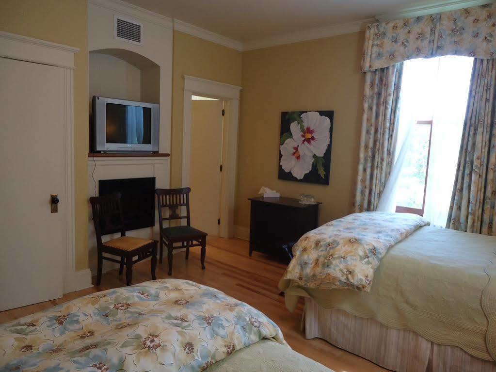 Maison Tait House Hotel Shediac Esterno foto